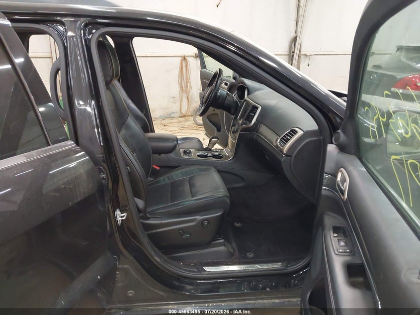 2017 Jeep Grand cherokee VIN 1C4RJFCGXHC769230 IAAI salvage auction — REAR END, Salvage Title, sold $7,200 on 2026-08-01 (photo 5)