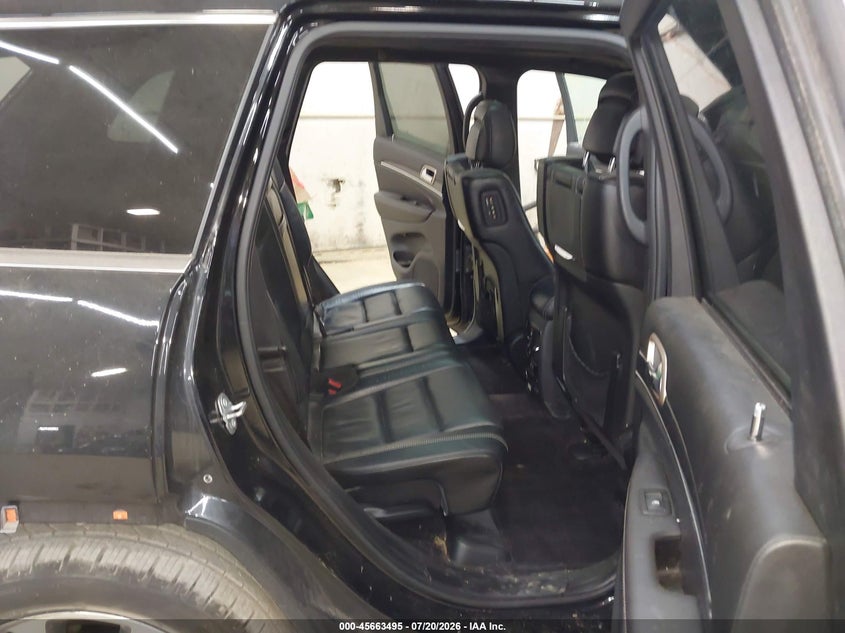 2017 Jeep Grand cherokee VIN 1C4RJFCGXHC769230 IAAI salvage auction — REAR END, Salvage Title, sold $7,200 on 2026-08-01 (photo 8)