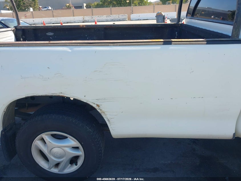 2005 Toyota Tundra VIN 5TBJT32165S459677 IAAI salvage auction — NORMAL WEAR, Clear - Dealer Only (California), sold $4,550 on 2026-07-29 (photo 6)