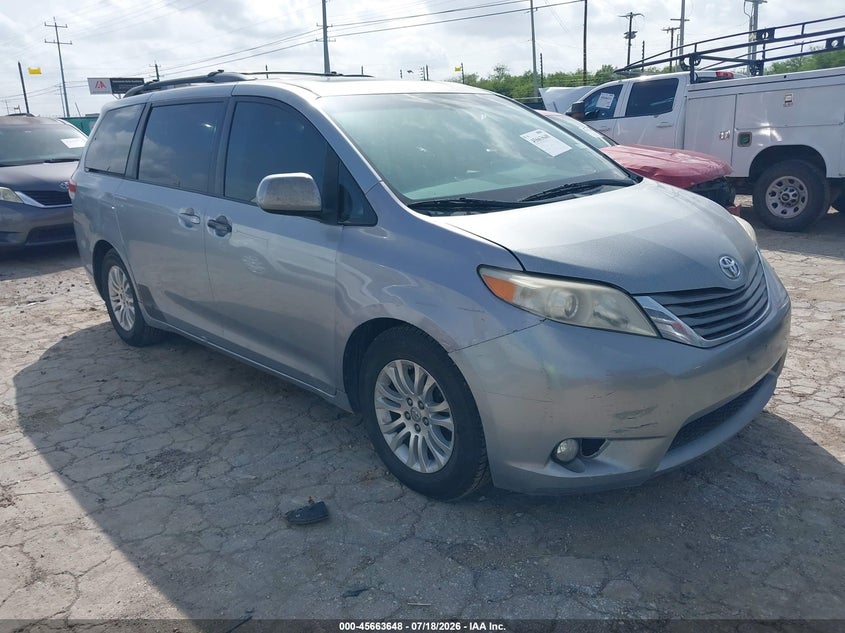 2011 Toyota Sienna VIN 5TDYK3DC0BS102112 IAAI salvage auction — REAR END, Original (Texas), sold $1,400 on 2026-07-29 (photo 1)
