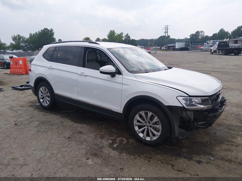 2018 Volkswagen Tiguan VIN 3VV2B7AX0JM010325 IAAI salvage auction — LEFT FRONT, Salvage Title, sold $4,700 on 2026-08-01 (photo 1)