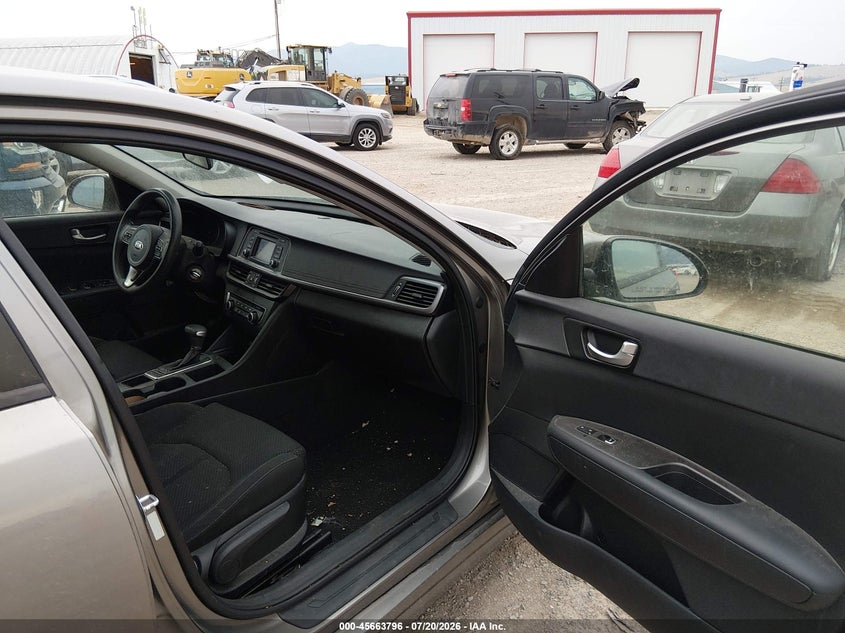 2016 Kia Optima VIN 5XXGT4L33GG043999 IAAI salvage auction — NORMAL WEAR, Clear (Montana), sold $850 on 2026-07-29 (photo 5)