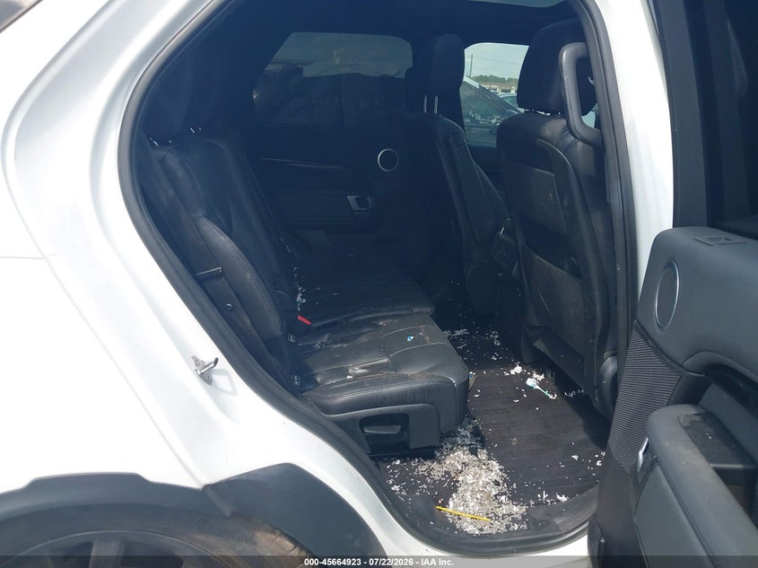 2017 Land rover Discovery VIN SALRGBBV1HA028413 IAAI salvage auction — NORMAL WEAR, Clear (New Jersey), sold $25 on 2026-07-29 (photo 8)