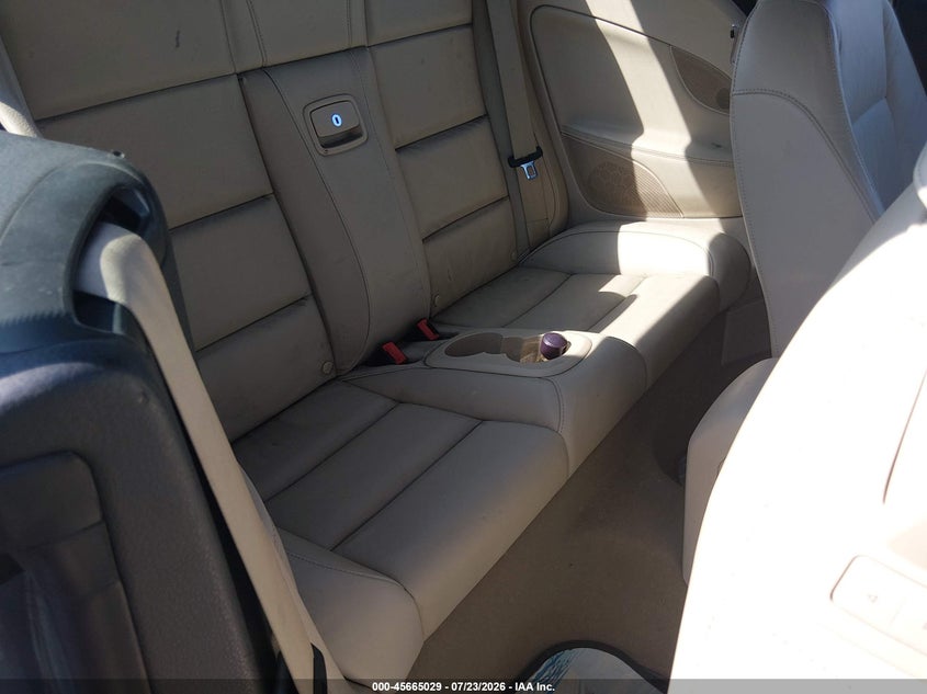 2015 Volkswagen Eos VIN WVWFW8AH6FV000768 IAAI salvage auction — NORMAL WEAR, Wait Title, sold $525 on 2026-08-03 (photo 8)