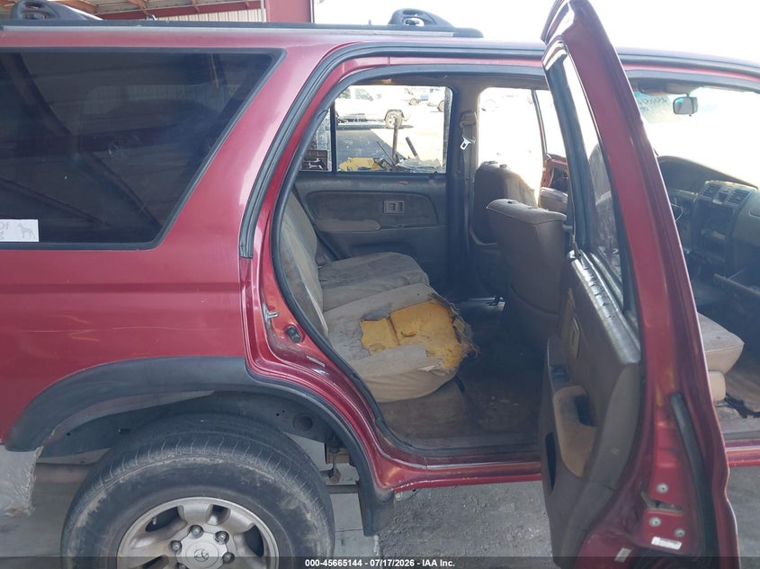 2000 Toyota 4runner VIN JT3GN86R9Y0172404 IAAI salvage auction — NORMAL WEAR, Salvage Title - Dealer (California), sold $325 on 2026-07-28 (photo 8)