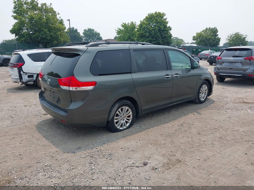 2013 Toyota Sienna VIN 5TDYK3DC2DS297715 IAAI salvage auction — NORMAL WEAR, Clear (Pennsylvania), sold $3,800 on 2026-07-24 (photo 4)