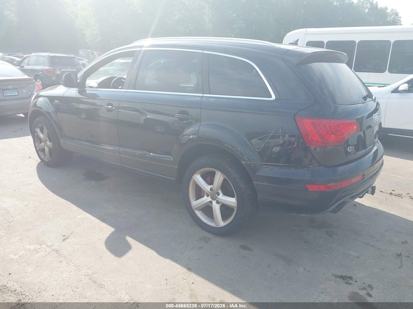 2013 Audi Q7 VIN WA1DGAFE3DD001450 IAAI salvage auction — NORMAL WEAR, Clear (Connecticut), sold $600 on 2026-07-23 (photo 3)