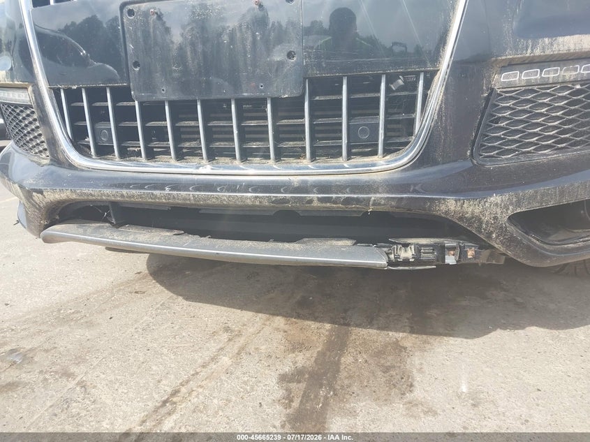 2013 Audi Q7 VIN WA1DGAFE3DD001450 IAAI salvage auction — NORMAL WEAR, Clear (Connecticut), sold $600 on 2026-07-23 (photo 6)