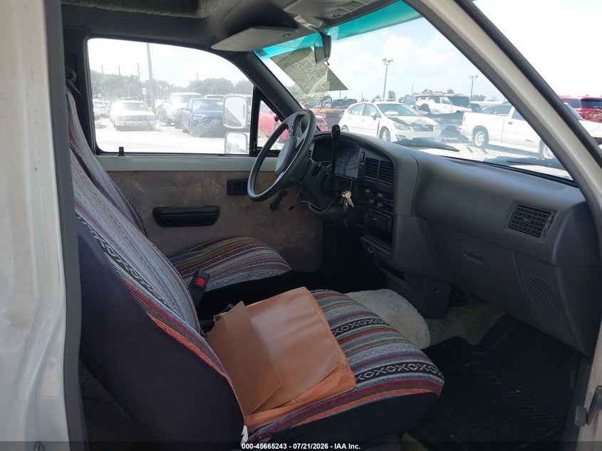1993 Toyota Pickup VIN JT5VN94T1P0030453 IAAI salvage auction — NORMAL WEAR, Clear (Florida), sold $625 on 2026-07-29 (photo 5)