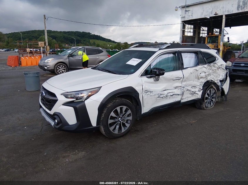 2025 Subaru Outback VIN 4S4BTGPD8S3232022 IAAI salvage auction — LEFT SIDE, Salvage Title, sold $11,900 on 2026-09-02 (photo 2)