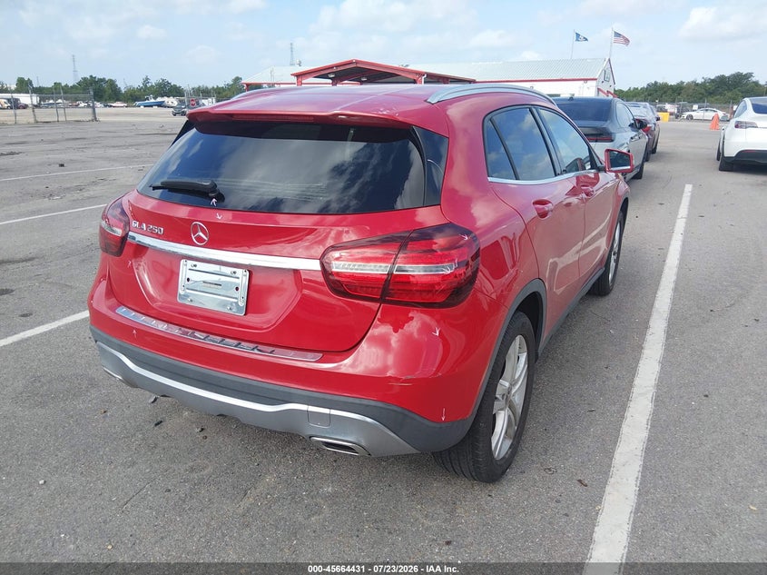 2020 Mercedes-benz Gla-klasse VIN W1NTG4EB6LJ697692 IAAI salvage auction — HAIL, Salvage Title, sold $10,200 on 2026-07-31 (photo 4)