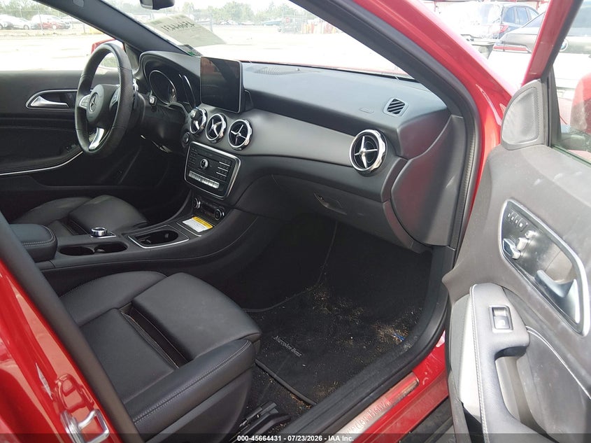 2020 Mercedes-benz Gla-klasse VIN W1NTG4EB6LJ697692 IAAI salvage auction — HAIL, Salvage Title, sold $10,200 on 2026-07-31 (photo 5)