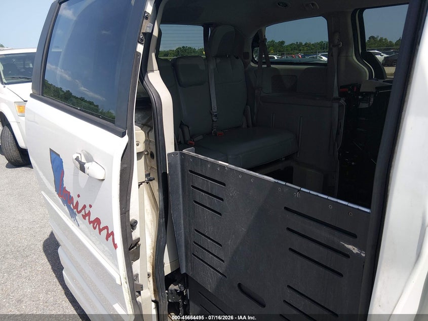 2012 Dodge Caravan VIN 2C4RDGBG1CR180730 IAAI salvage auction — NORMAL WEAR, Clear (Louisiana), sold $9,300 on 2026-07-29 (photo 8)