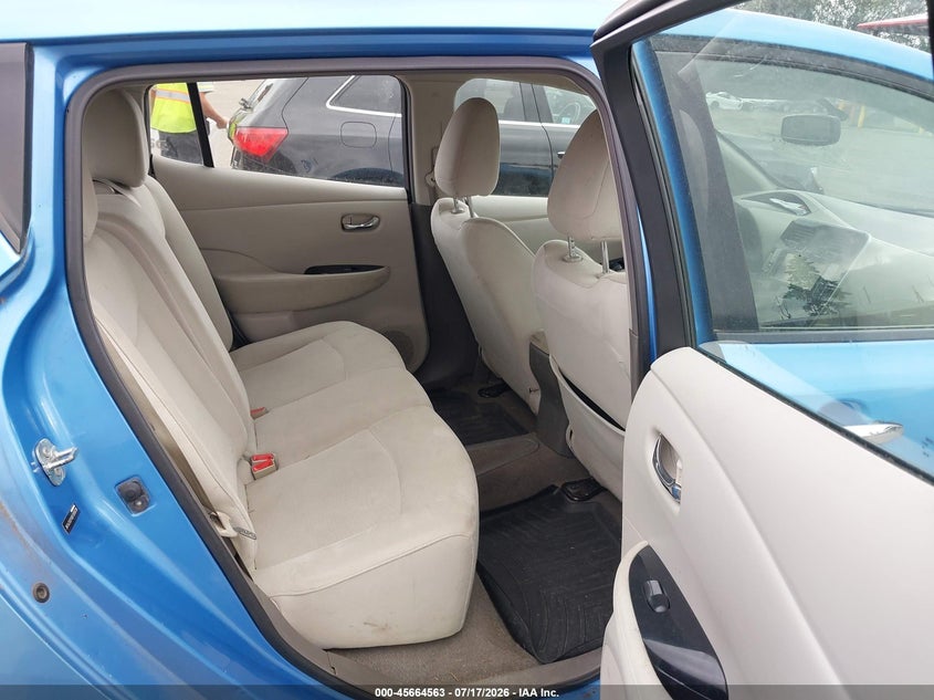 2011 Nissan Leaf VIN JN1AZ0CP0BT009336 IAAI salvage auction — NORMAL WEAR, Clear (Washington), sold $225 on 2026-07-22 (photo 8)