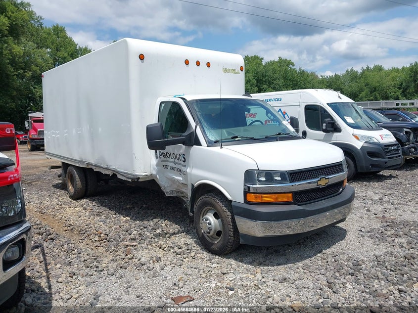 2024 Chevrolet Express 2500 VIN 1HA3GTC74RN003062 — IAAI salvage auction photo