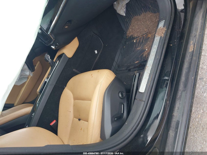 2018 Volvo S90 VIN LVY982AK8JP029226 IAAI salvage auction — NORMAL WEAR, Original (Texas), sold $1,100 on 2026-08-03 (photo 5)