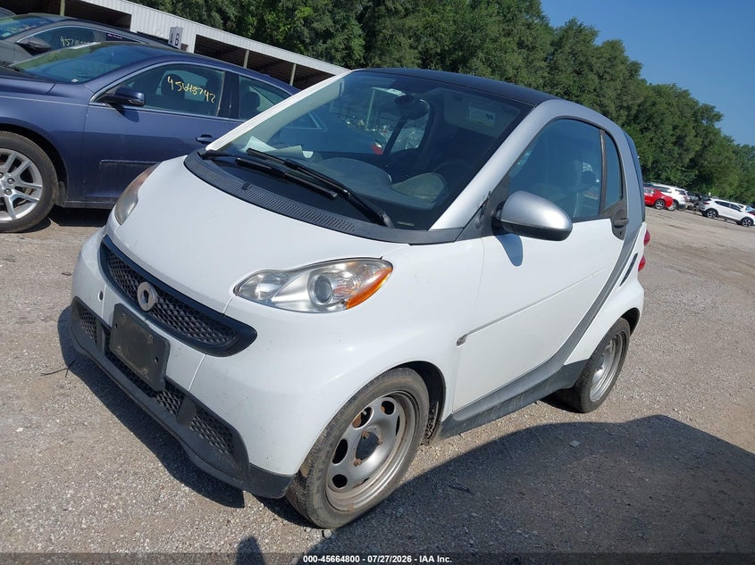 2014 Smart Fortwo VIN WMEEJ3BA7EK784247 IAAI salvage auction — NORMAL WEAR, Clear (Kansas), sold $550 on 2026-08-26 (photo 2)