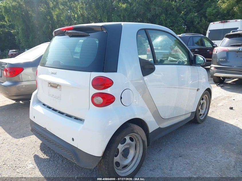 2014 Smart Fortwo VIN WMEEJ3BA7EK784247 IAAI salvage auction — NORMAL WEAR, Clear (Kansas), sold $550 on 2026-08-26 (photo 4)