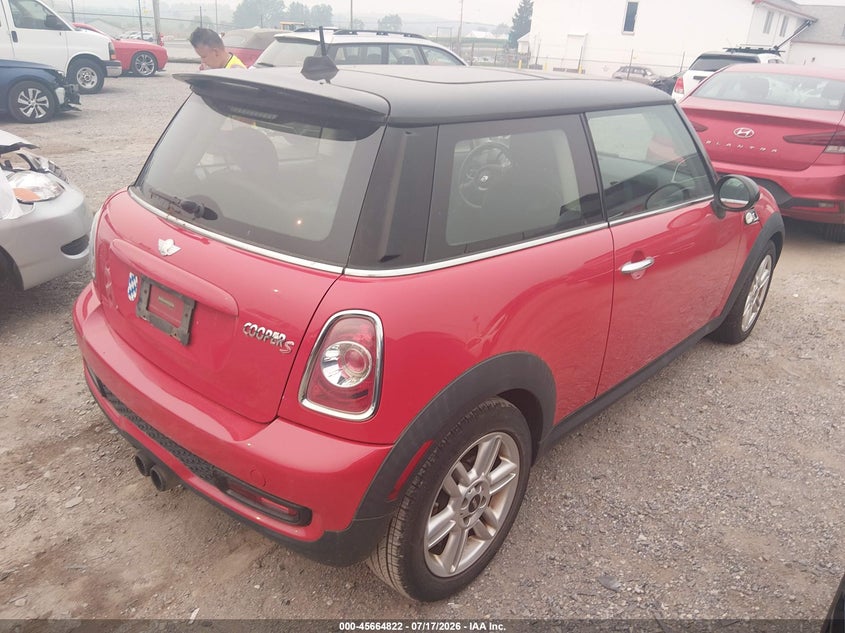 2013 Mini Hardtop VIN WMWSV3C52DT479297 IAAI salvage auction — NORMAL WEAR, Clear (Pennsylvania), sold $300 on 2026-07-22 (photo 4)