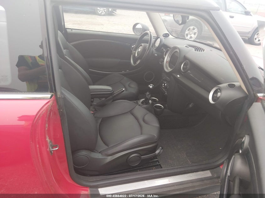 2013 Mini Hardtop VIN WMWSV3C52DT479297 IAAI salvage auction — NORMAL WEAR, Clear (Pennsylvania), sold $300 on 2026-07-22 (photo 5)