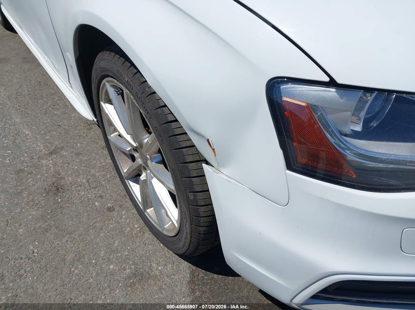 2015 Audi A4 VIN WAUFFAFL4FN007204 IAAI salvage auction — NORMAL WEAR, Clear (New Jersey), sold $575 on 2026-07-27 (photo 6)