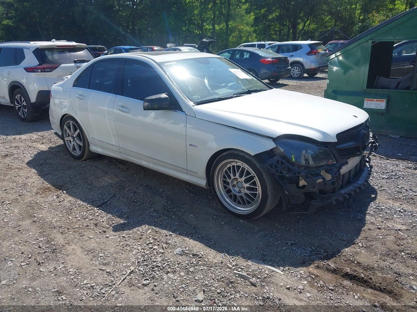 2012 Mercedes-benz C-klasse VIN WDDGF4HB1CR235359 IAAI salvage auction — FRONT & REAR, Mv-907A (New York), sold $475 on 2026-08-04 (photo 1)