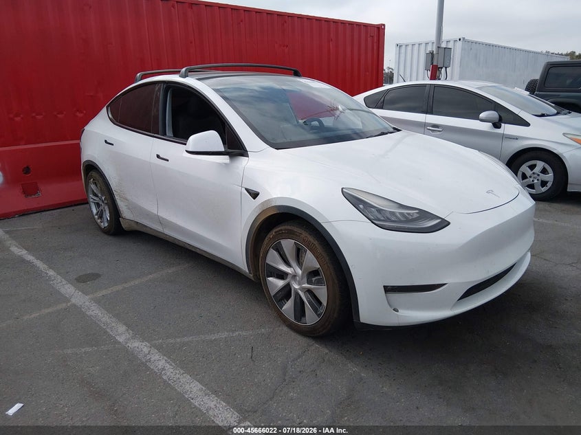 2021 Tesla Model y VIN 5YJYGAEE4MF234304 — IAAI salvage auction photo
