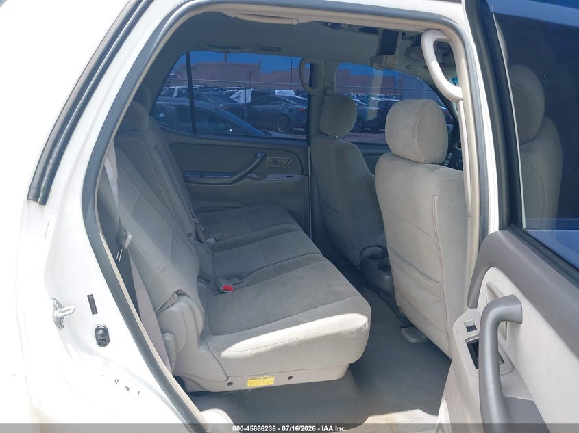 2005 Toyota Sequoia VIN 5TDZT34A25S250489 IAAI salvage auction — REAR END, Salvage (Hawaii), sold $150 on 2026-07-21 (photo 8)