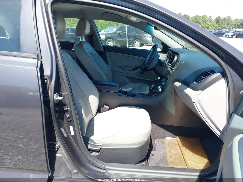 2011 Kia Optima VIN KNAGN4A74B5125007 IAAI salvage auction — NORMAL WEAR, Clear (Georgia), sold $175 on 2026-07-28 (photo 5)