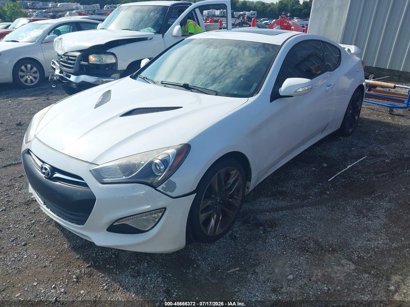 2016 Hyundai Genesis VIN KMHHU6KJ4GU131737 IAAI salvage auction — NORMAL WEAR, Clear (Tennessee), sold $475 on 2026-07-30 (photo 2)