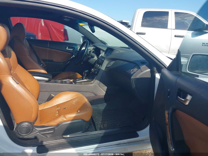 2016 Hyundai Genesis VIN KMHHU6KJ4GU131737 IAAI salvage auction — NORMAL WEAR, Clear (Tennessee), sold $475 on 2026-07-30 (photo 5)