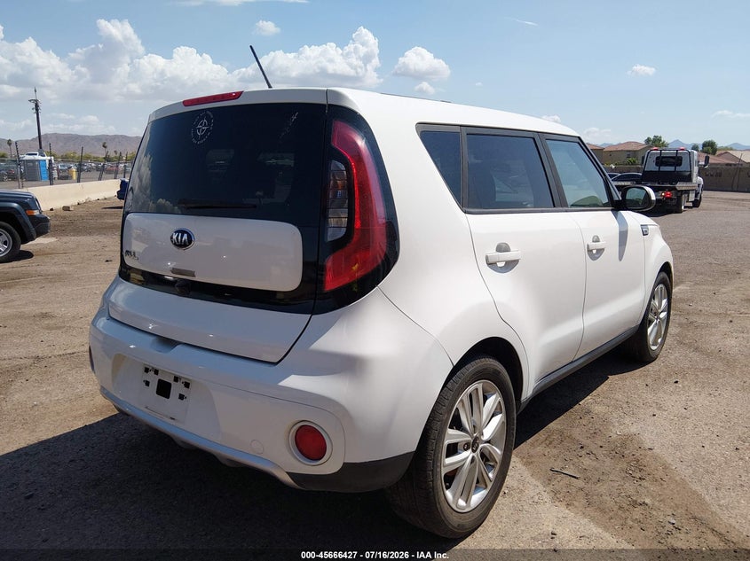 2018 Kia Soul VIN KNDJP3A59J7530004 IAAI salvage auction — NORMAL WEAR, Clear (Arizona), sold $525 on 2026-07-28 (photo 4)