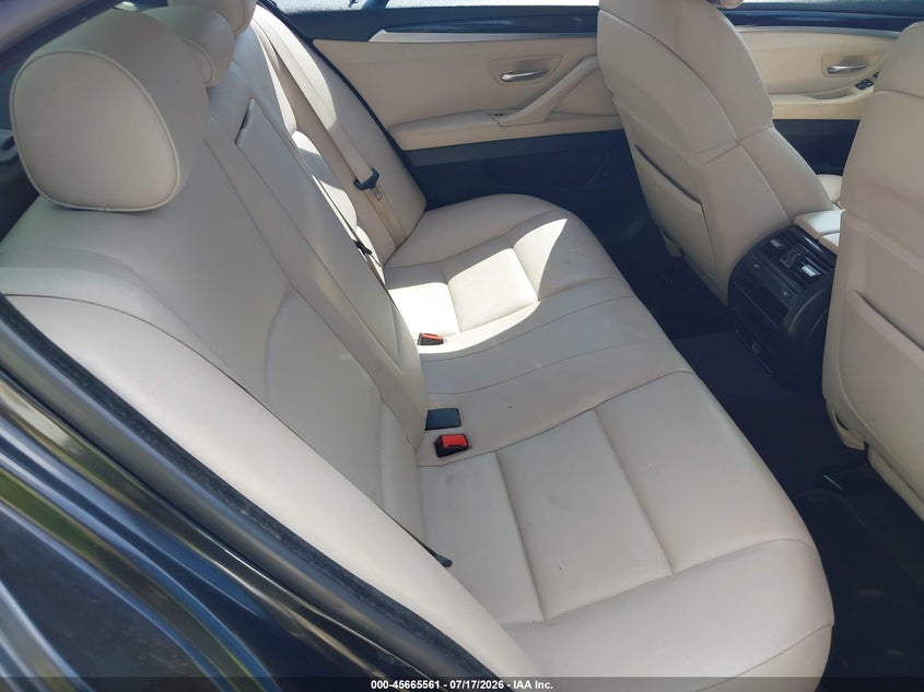 2011 BMW 5 series VIN WBAFU9C56BC786122 IAAI salvage auction — NORMAL WEAR, Clear (New York), sold $1,850 on 2026-07-28 (photo 8)