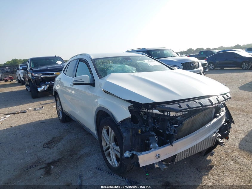 2015 Mercedes-benz Gla-klasse VIN WDCTG4GB8FJ083990 IAAI salvage auction — FRONT END, Salvage (Texas), sold $2,075 on 2026-08-11 (photo 1)