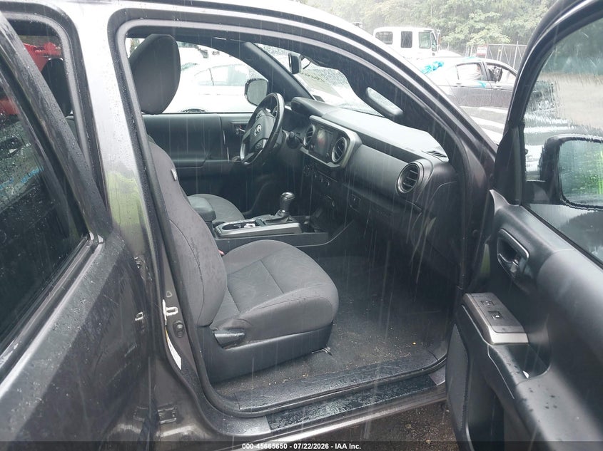 2016 Toyota Tacoma VIN 5TFCZ5AN8GX031380 IAAI salvage auction — SIDE, Wait Title, sold $11,500 on 2026-08-02 (photo 5)