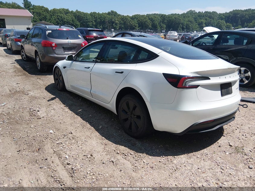 2025 Tesla Model 3 VIN 5YJ3E1EB8SF911955 IAAI salvage auction — RIGHT FRONT, Salvage (Wisconsin), sold $14,000 on 2026-08-02 (photo 3)