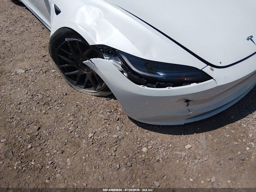 2025 Tesla Model 3 VIN 5YJ3E1EB8SF911955 IAAI salvage auction — RIGHT FRONT, Salvage (Wisconsin), sold $14,000 on 2026-08-02 (photo 6)