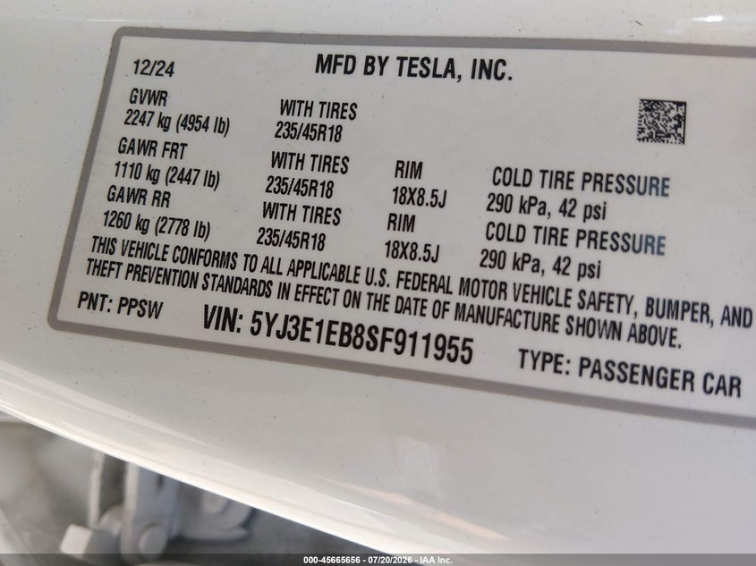 2025 Tesla Model 3 VIN 5YJ3E1EB8SF911955 IAAI salvage auction — RIGHT FRONT, Salvage (Wisconsin), sold $14,000 on 2026-08-02 (photo 9)