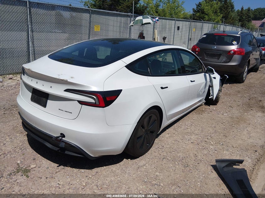 2025 Tesla Model 3 VIN 5YJ3E1EB8SF911955 IAAI salvage auction — RIGHT FRONT, Salvage (Wisconsin), sold $14,000 on 2026-08-02 (photo 4)