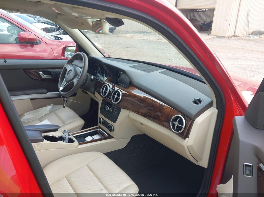 2014 Mercedes-benz Glk-klasse VIN WDCGG5HBXEG209624 IAAI salvage auction — REAR END, Wait Title, sold $3,300 on 2026-08-17 (photo 5)