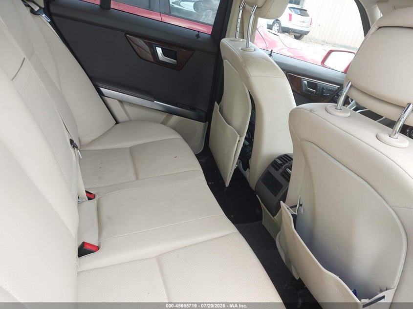 2014 Mercedes-benz Glk-klasse VIN WDCGG5HBXEG209624 IAAI salvage auction — REAR END, Wait Title, sold $3,300 on 2026-08-17 (photo 8)
