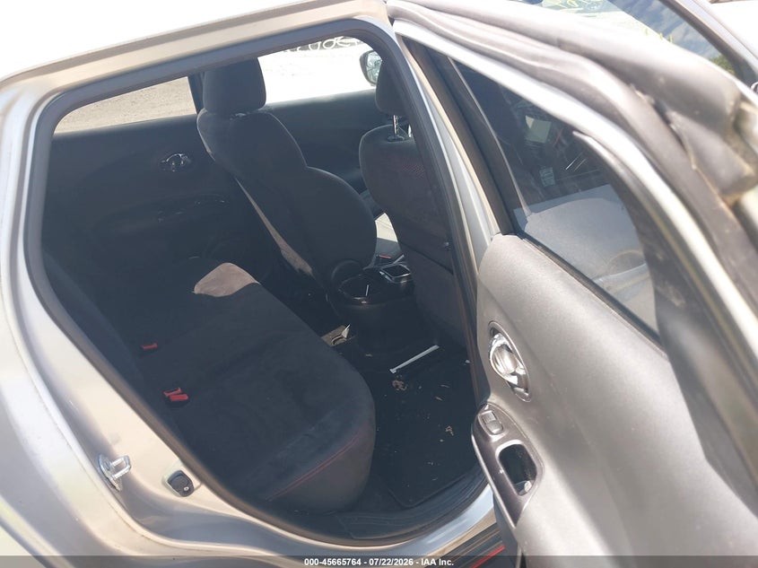 2015 Nissan Juke VIN JN8AF5MV2FT560782 IAAI salvage auction — NORMAL WEAR, Clear (Indiana), sold $125 on 2026-07-29 (photo 8)