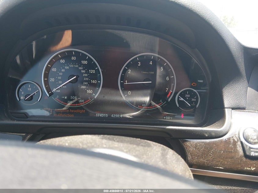 2015 BMW 5er VIN WBA5A7C58FD628390 IAAI salvage auction — FRONT END, Wait Title, sold $1,000 on 2026-08-17 (photo 7)
