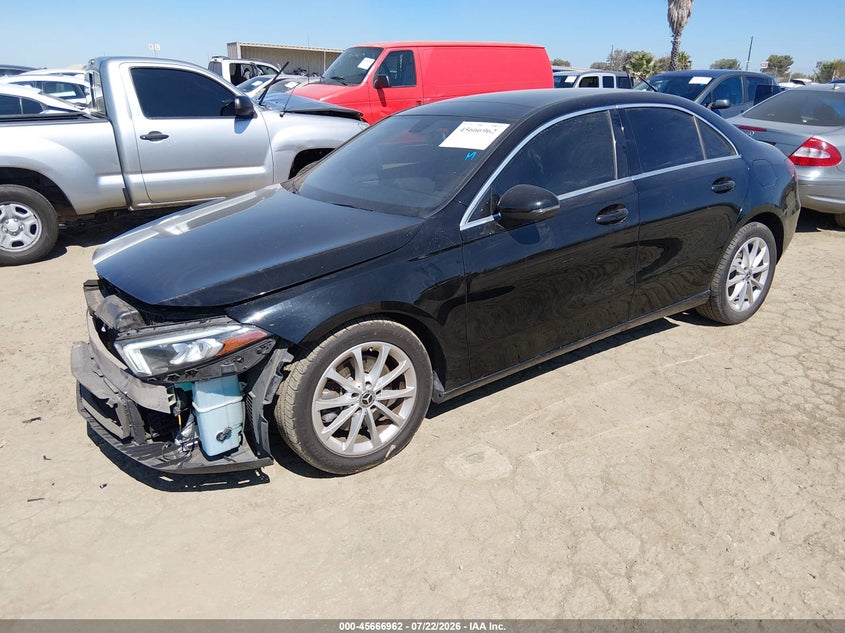 2021 Mercedes-benz A-klasse VIN W1K3G4EB8MJ300207 IAAI salvage auction — FRONT END, Salvage Title, sold $7,250 on 2026-08-19 (photo 2)