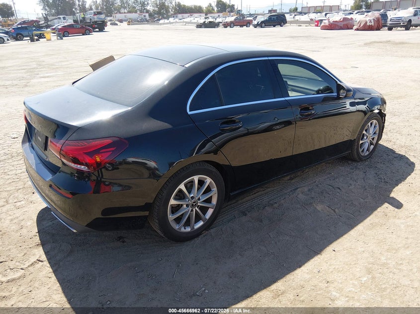 2021 Mercedes-benz A-klasse VIN W1K3G4EB8MJ300207 IAAI salvage auction — FRONT END, Salvage Title, sold $7,250 on 2026-08-19 (photo 4)