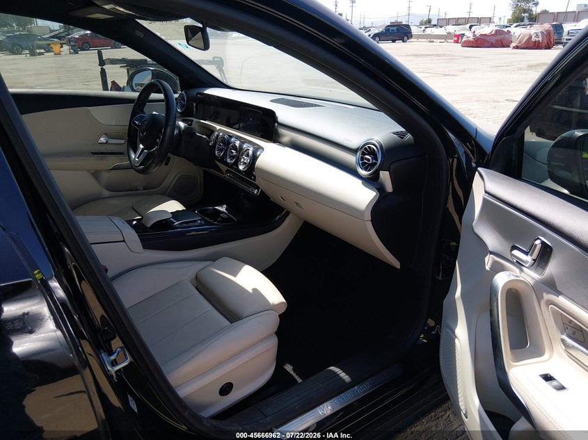 2021 Mercedes-benz A-klasse VIN W1K3G4EB8MJ300207 IAAI salvage auction — FRONT END, Salvage Title, sold $7,250 on 2026-08-19 (photo 5)