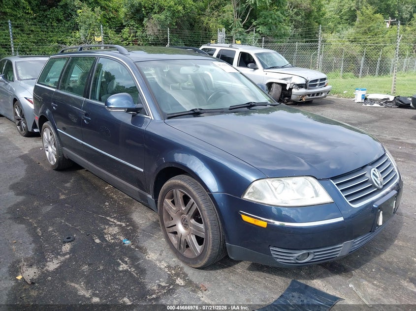 2005 Volkswagen Passat VIN WVWYU63B05E041424 IAAI salvage auction — NORMAL WEAR, Clear (Michigan), sold $375 on 2026-08-06 (photo 1)