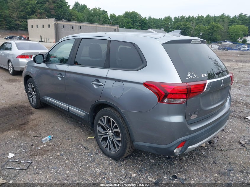 2017 Mitsubishi Outlander VIN JA4AZ2A32HZ020850 IAAI salvage auction — RIGHT REAR, Salvage Title, sold $2,500 on 2026-09-06 (photo 3)