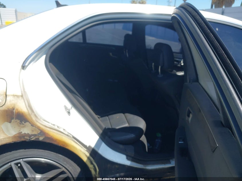 2016 Mercedes-benz E-klasse VIN WDDHF5KB9GB263640 IAAI salvage auction — NORMAL WEAR, Salvage (California), sold $125 on 2026-08-04 (photo 8)