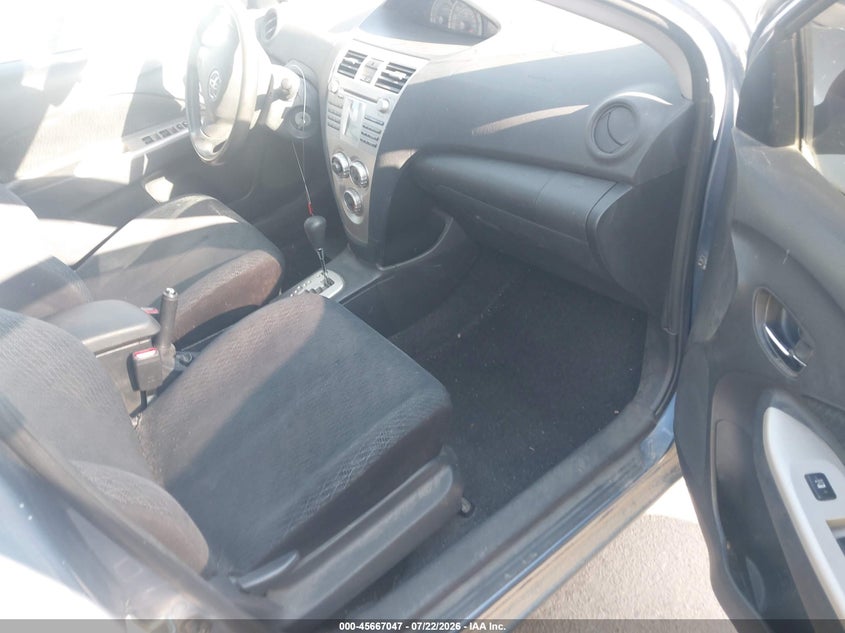 2008 Toyota Yaris VIN JTDBT923X81255465 IAAI salvage auction — NORMAL WEAR, Clear (Colorado), sold $325 on 2026-07-28 (photo 5)